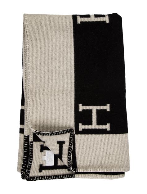 black Hermes blanket